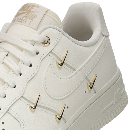 Nike Air Force 1 Low Mujer Sail-Mtlc Gold