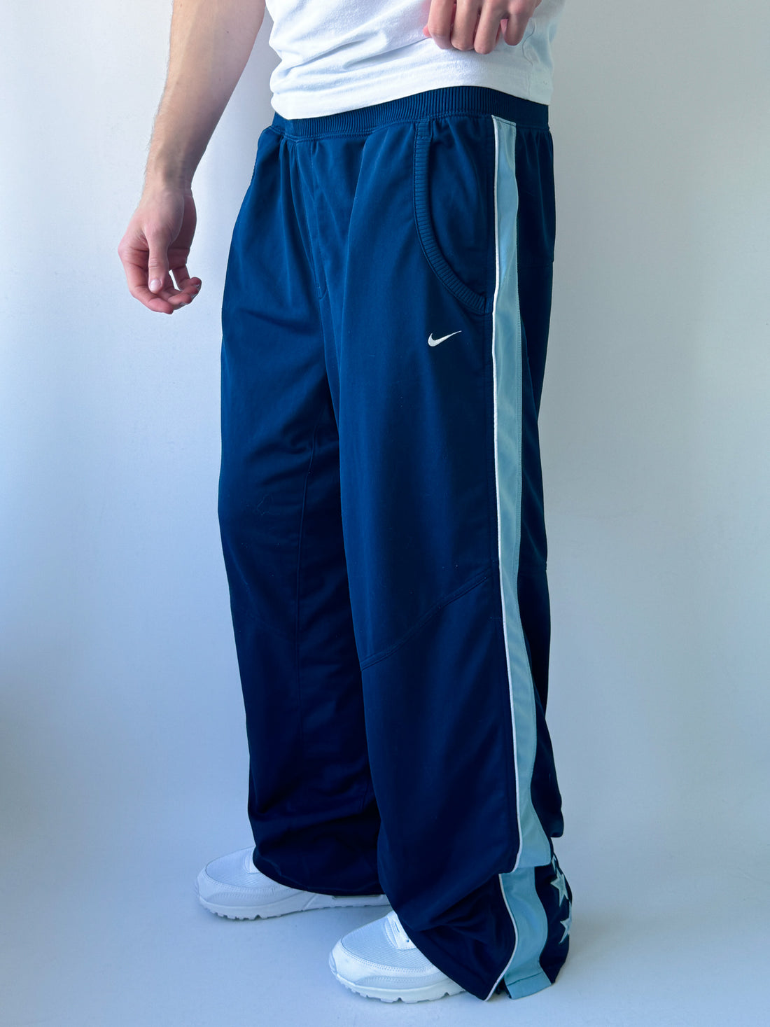 Nike Vintage Striped Jogger Pants – Navy Blue