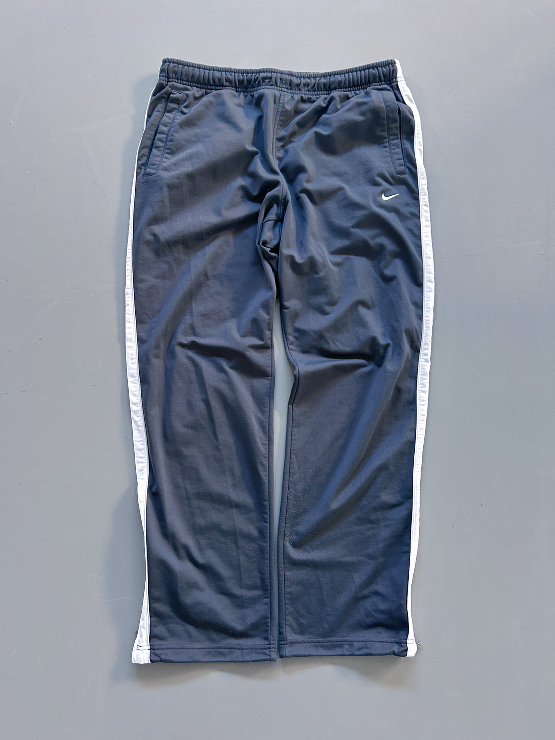 Nike Vintage Striped Jogger Pants – Black