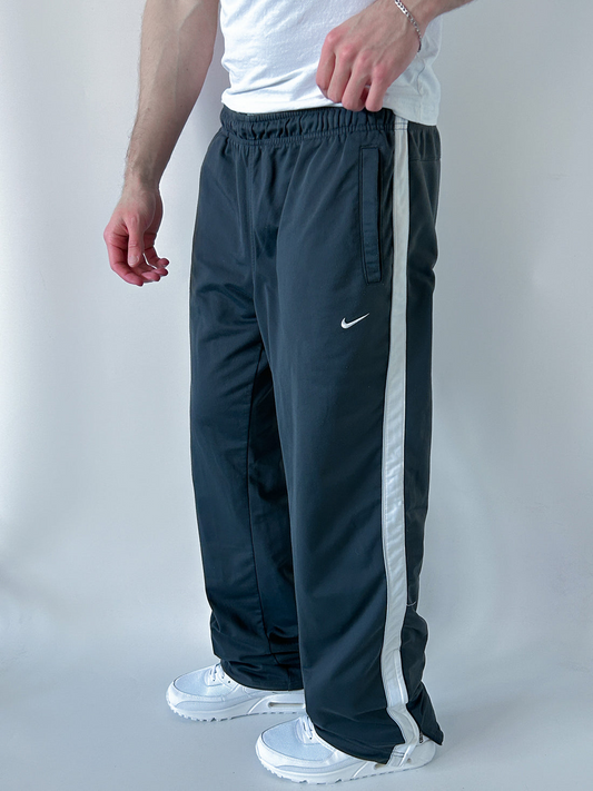 Nike Vintage Striped Jogger Pants – Black