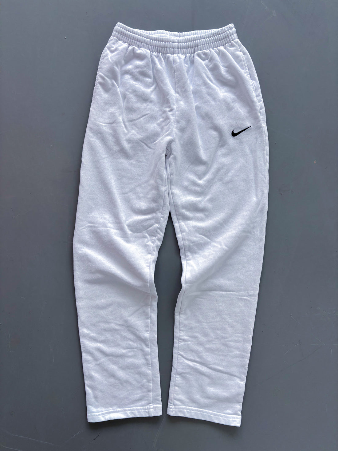 Nike Vintage Jogger Pants – White (Black Logo)