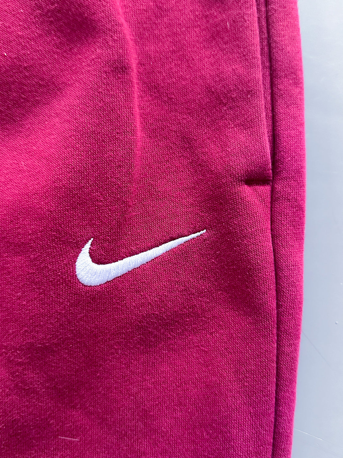Nike Vintage Jogger Pants – Burgundy