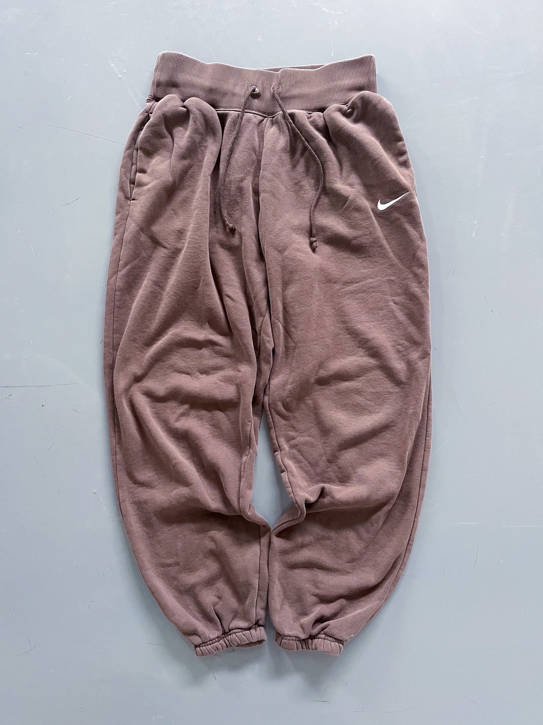 Nike Vintage Jogger Pants – Brown