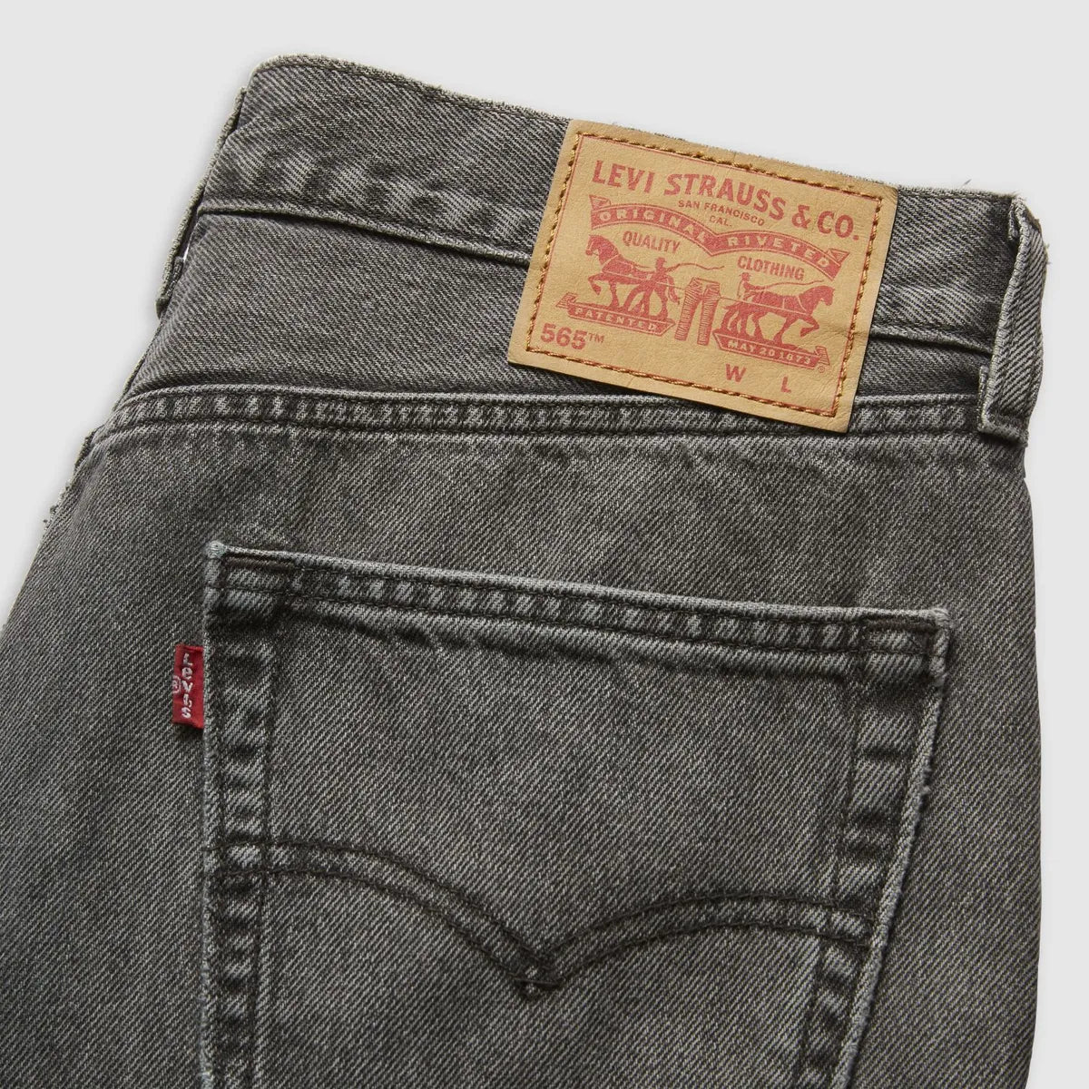 Jeans Hombre 565 Loose Straight Gris Levis